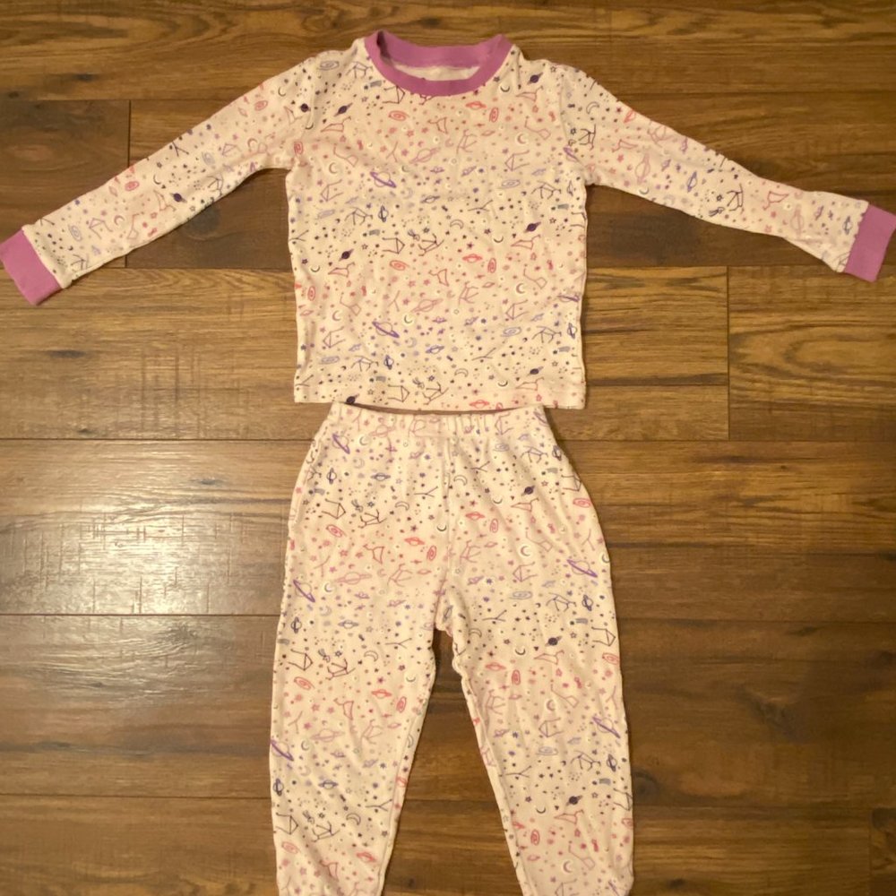 Tuker and Take Glow in the Dark PJs size 4